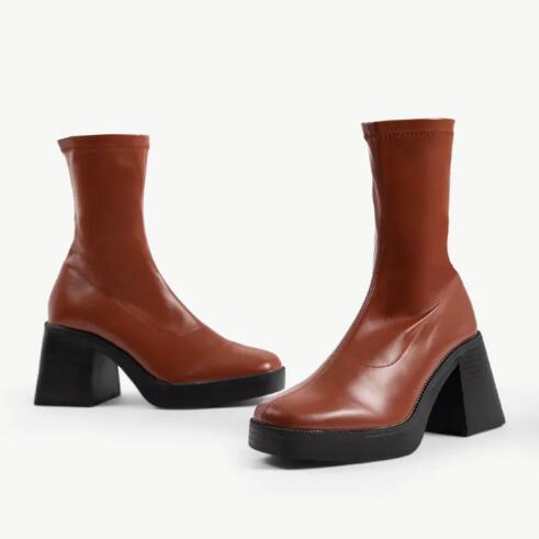 block heeled boot in tan